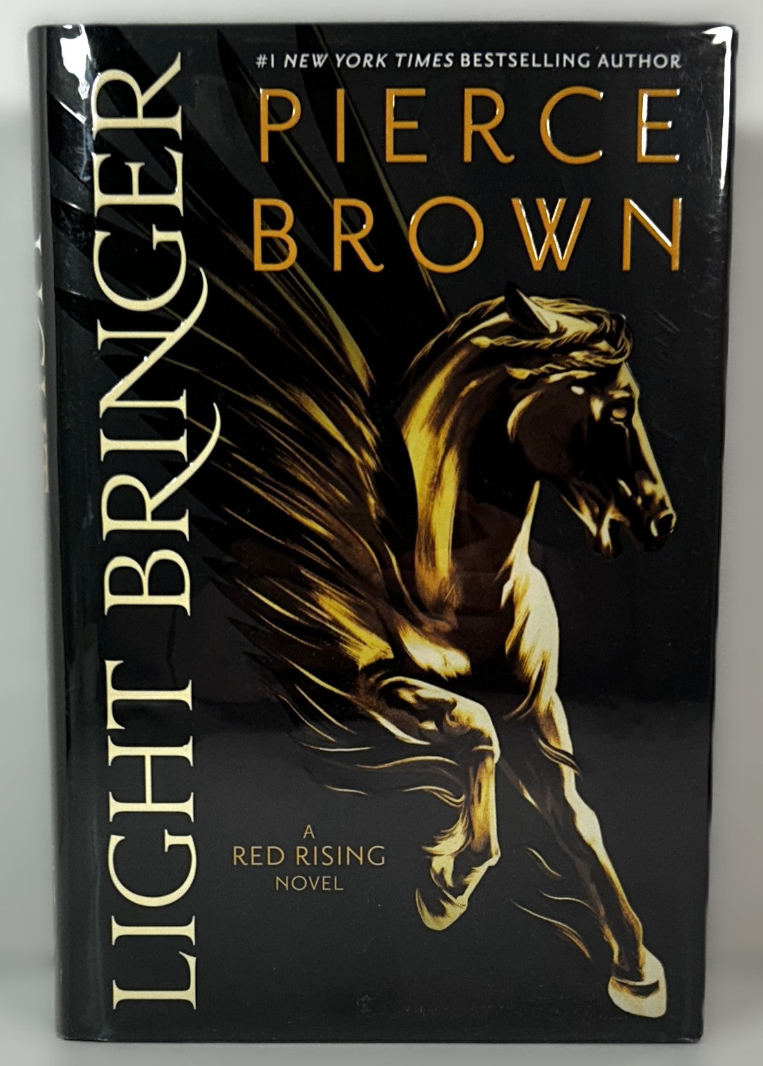 Light Bringer: A Red Rising Novel by Pierce Brown 2023