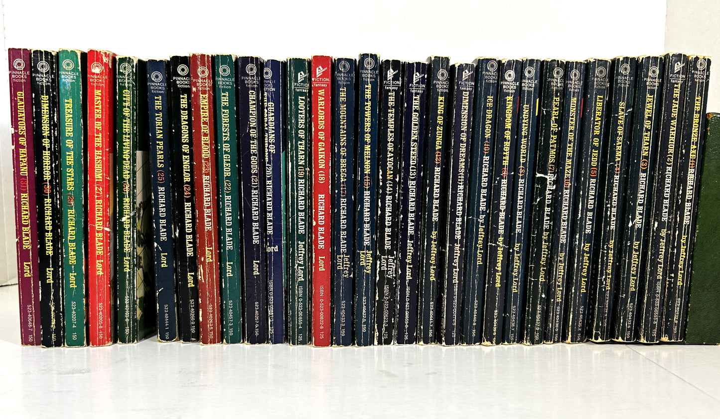 Lot of 29 Blade by Jeffrey Lord c 1970s