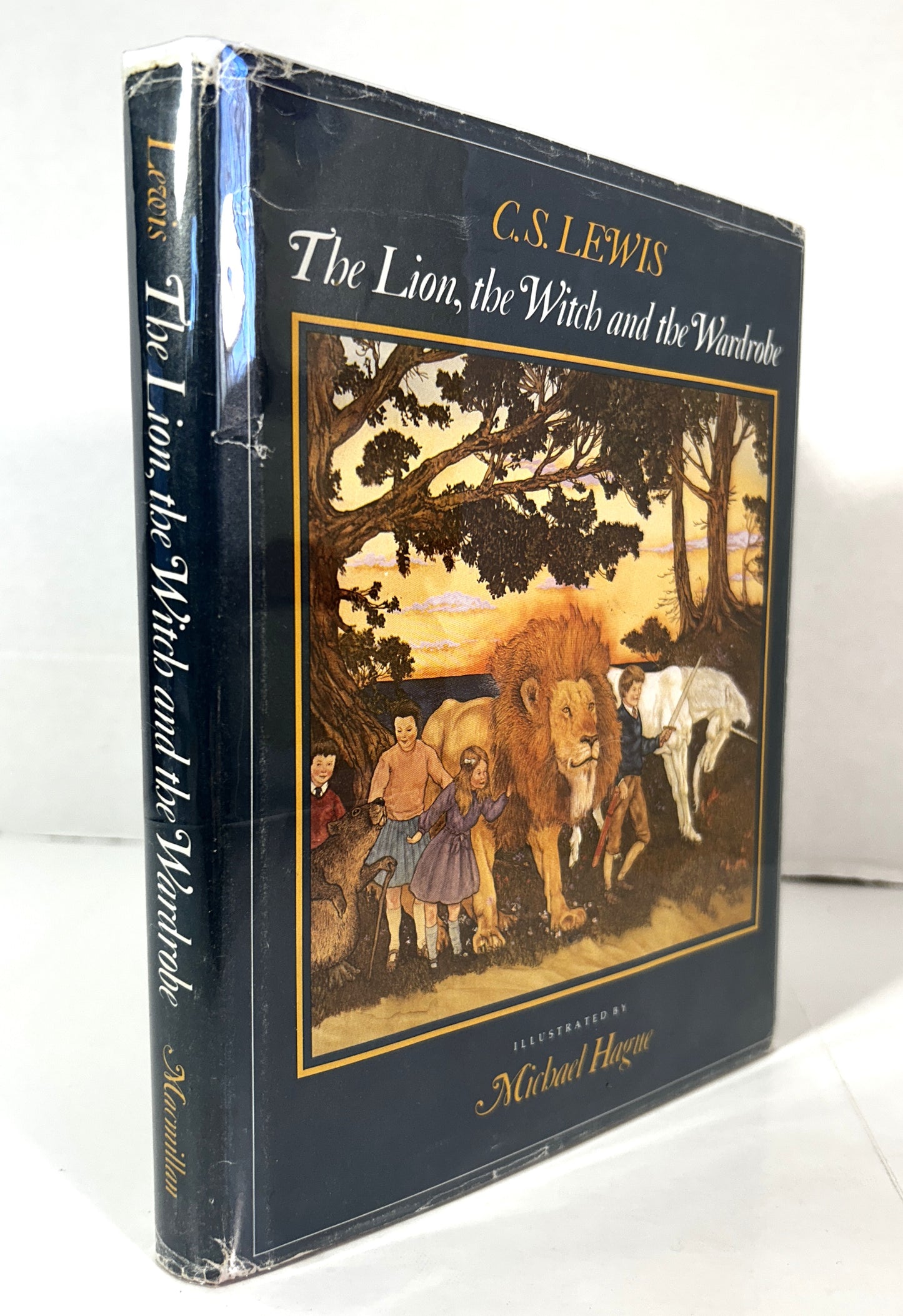 The Lion The Witch & The Wardrobe by CS Lewis 1983 Illustrated by Michael Hague