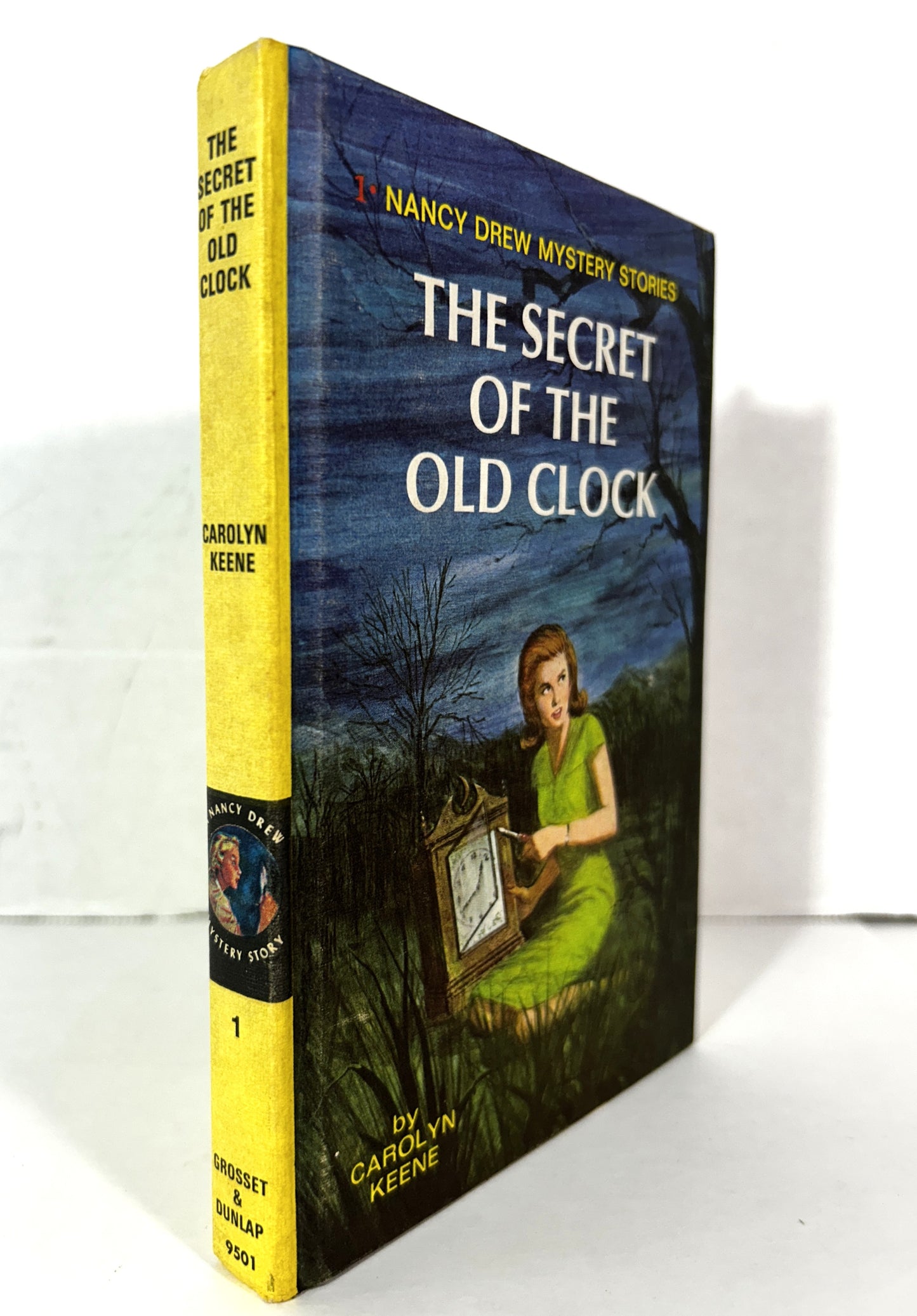 The Secret of the Old Clock (Nancy Drew Mystery Stories #1) by Carolyn Keene 1959