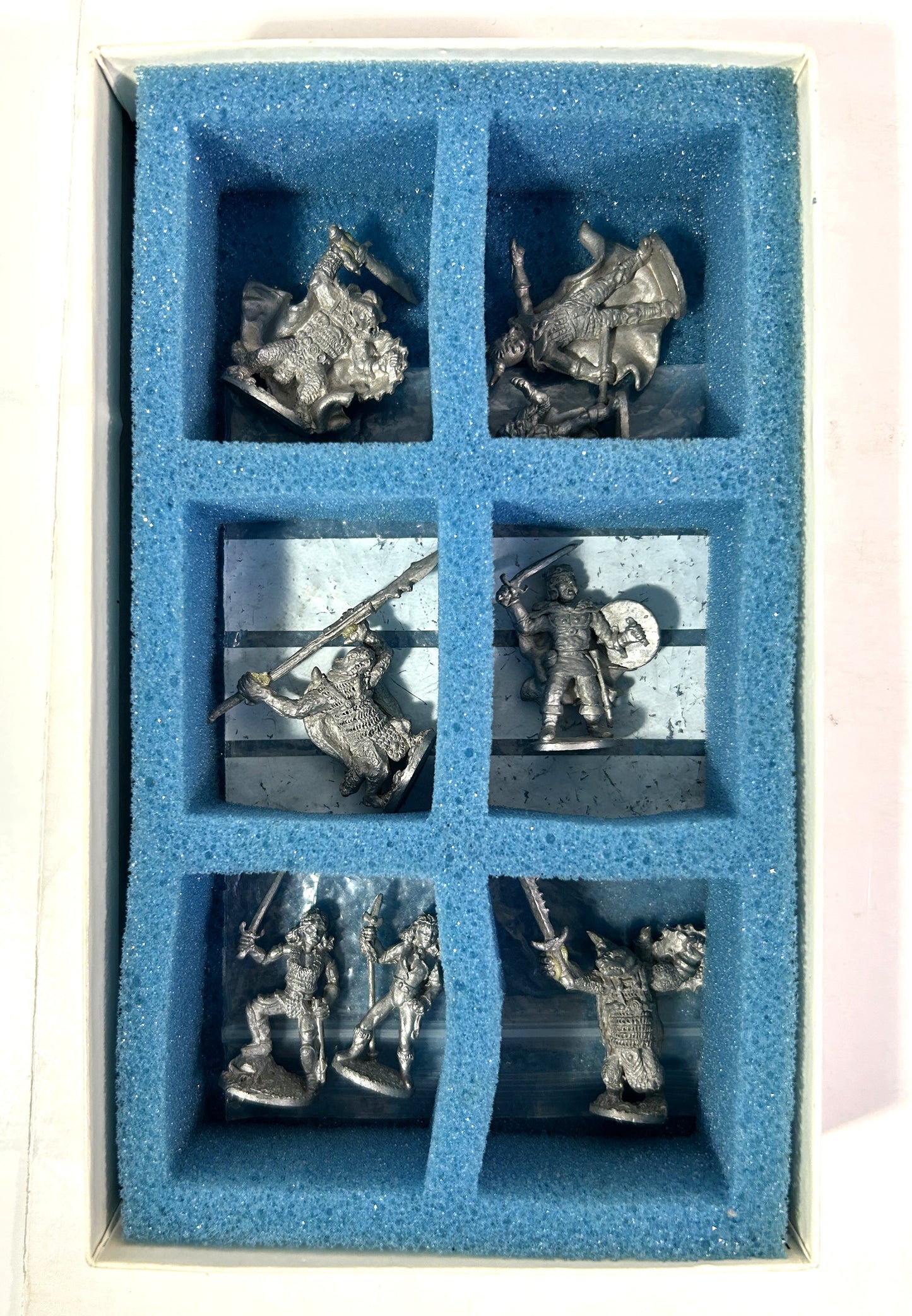 Official Advanced Dungeons & Dragons: Unpainted Metal Miniatures: Dragon Lance Set 1 8 Figures
