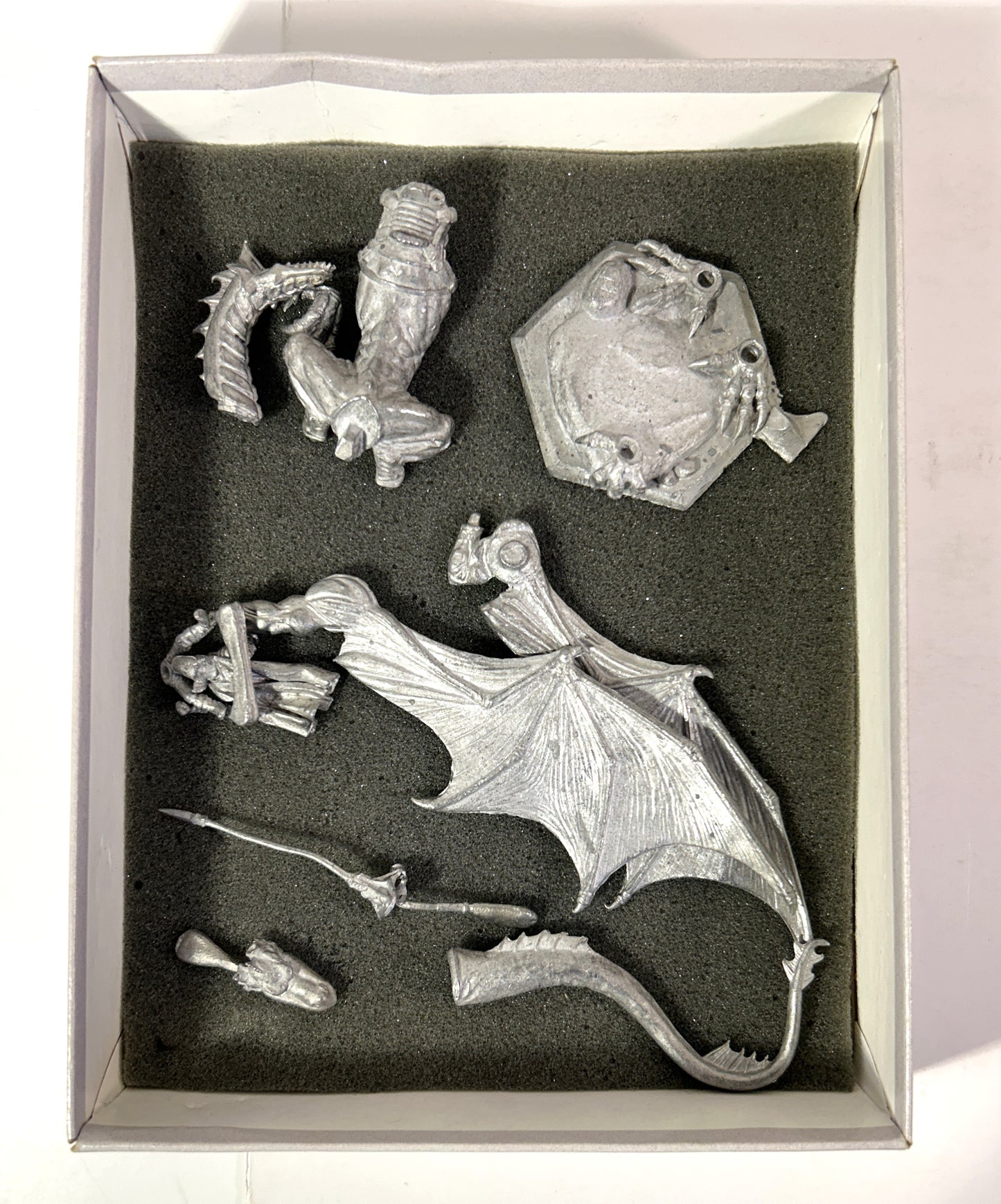 Official Advanced Dungeons & Dragons: Dragon Lance: Huma's Silver Dragon Miniatures