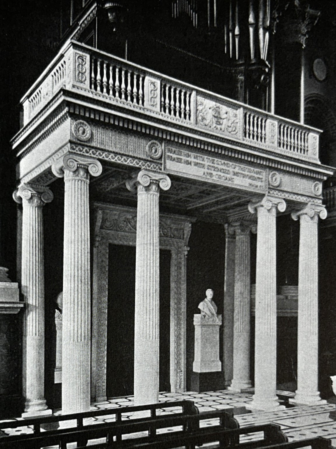 Monumental Classic Architecture in Great Britain and Ireland by Albert E. Richardson 2001