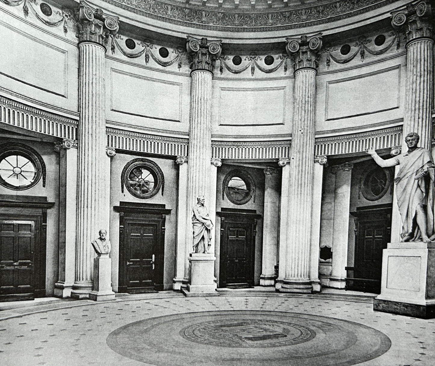 Monumental Classic Architecture in Great Britain and Ireland by Albert E. Richardson 2001
