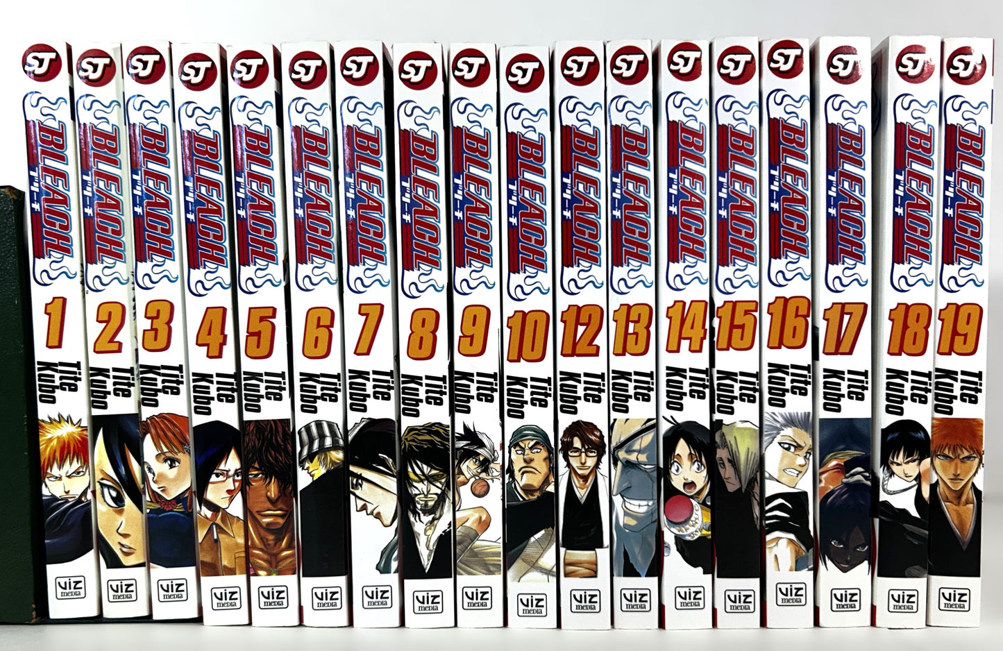 Set of 18 Bleach by Tite Kubo 2008 #1-10, #12-19