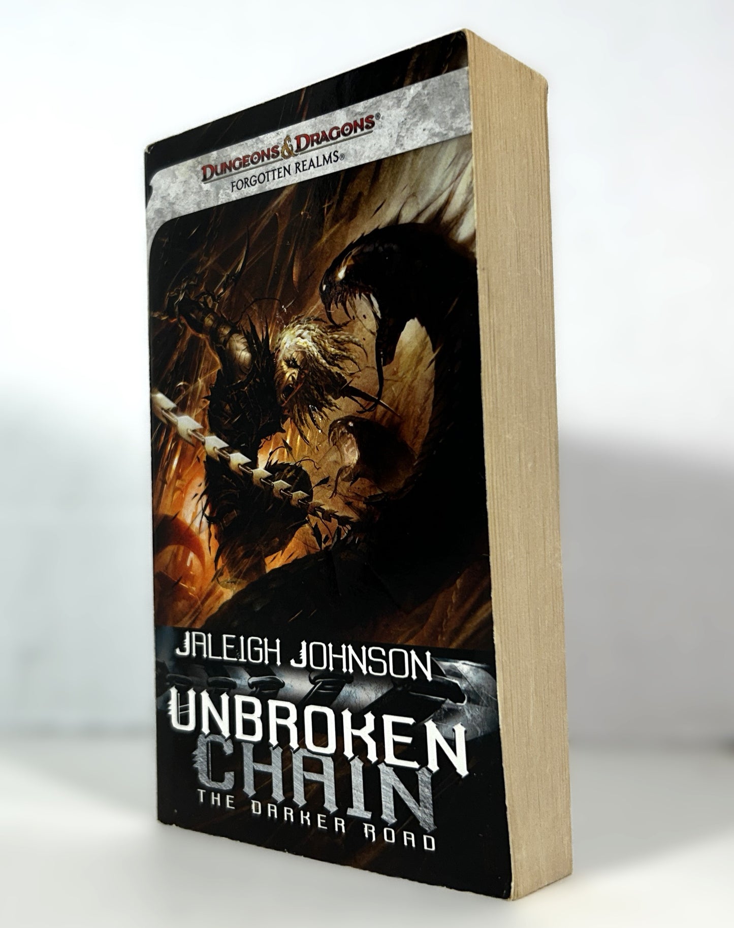 Dungeons & Dragons: Unbroken Chain by Jaleigh Johnson 2011