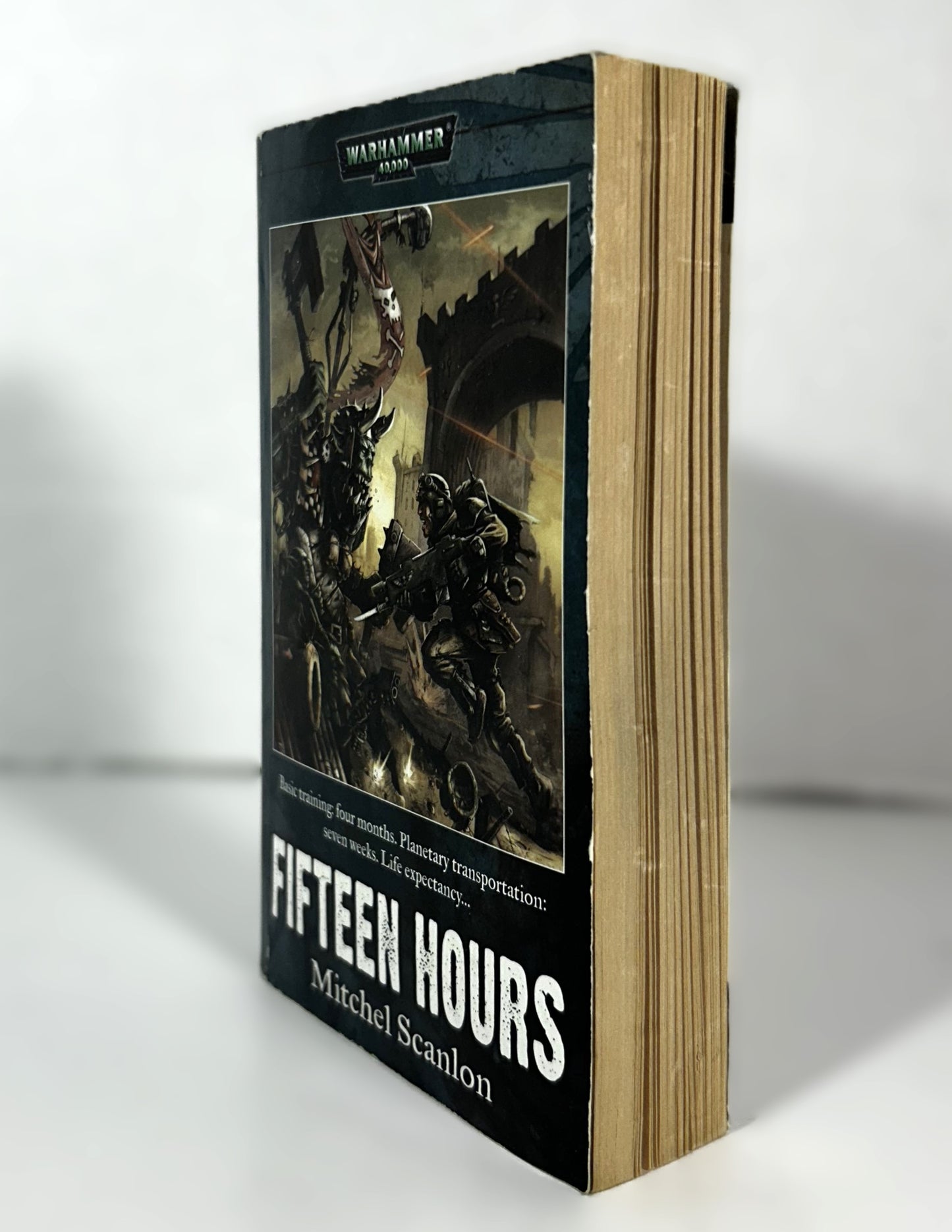 Warhammer 40,000: Fifteen Hours by Mitchel Scanlon 2005