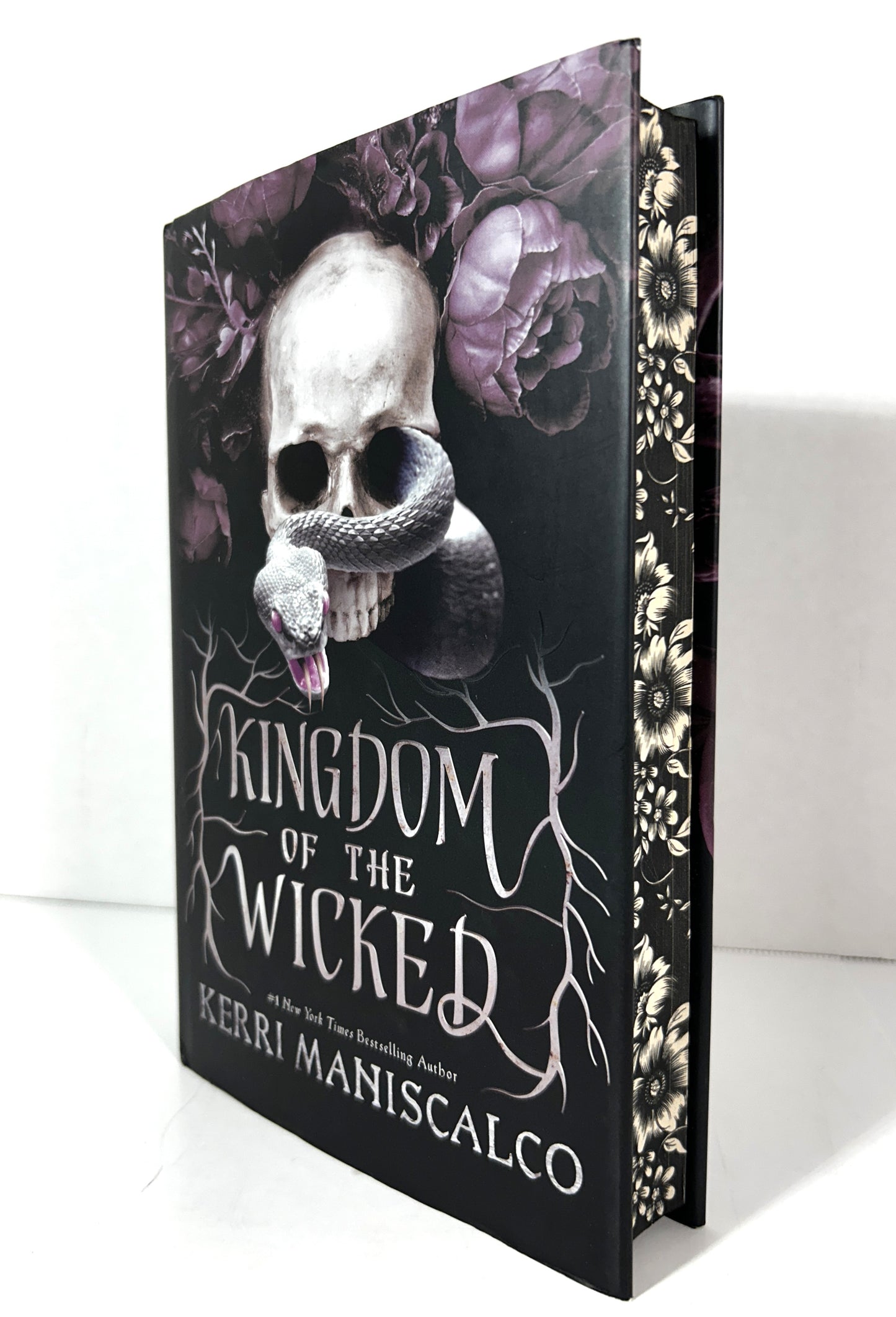 Kingdom of the Wicked (Kingdom of the Wicked #1) by Kerri Maniscalco 2020 SIGNED Fairyloot Exclusive