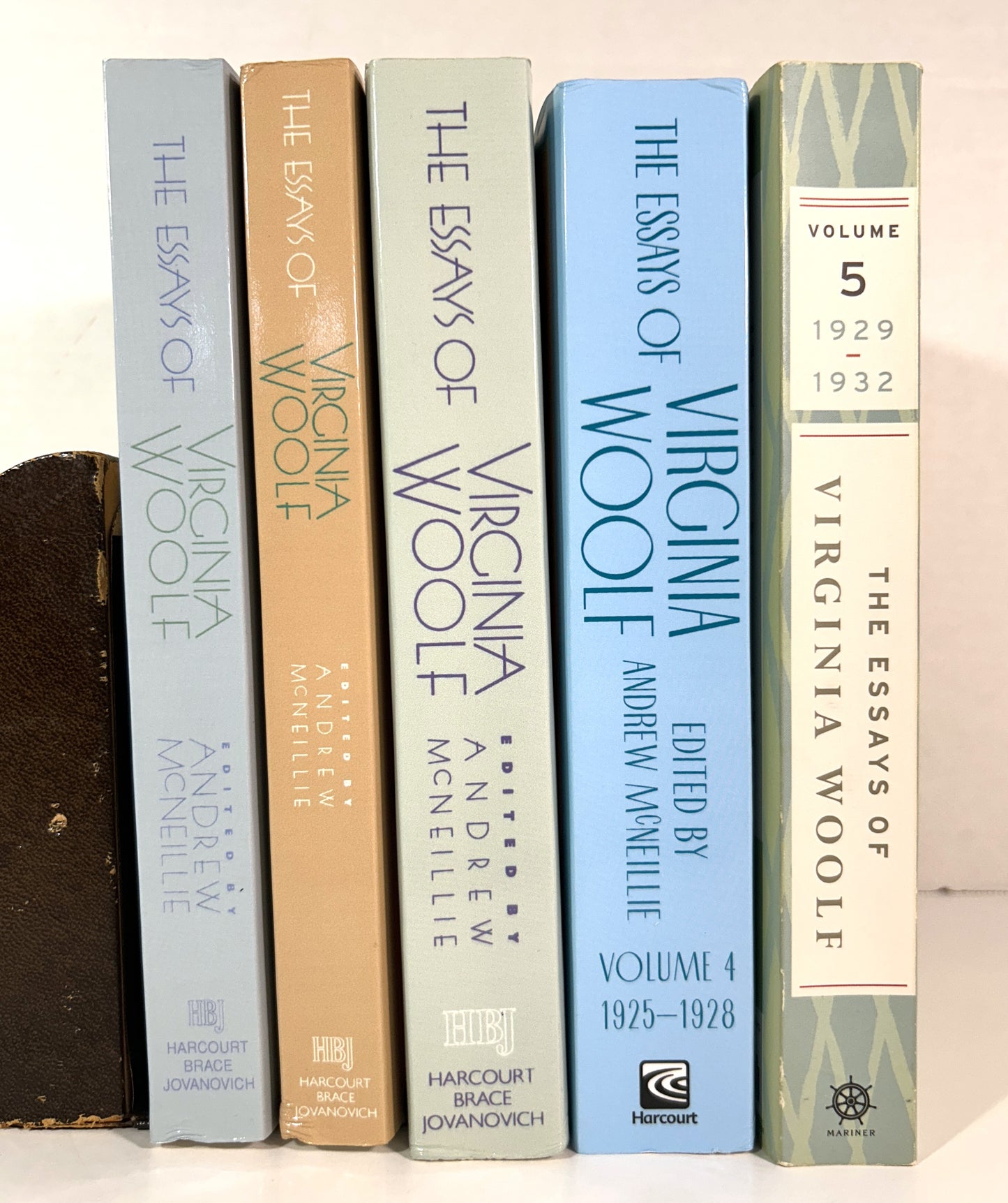 Set of 5 Essays of Virginia Woolf edited by Andrew McNeillie 1986-2009
