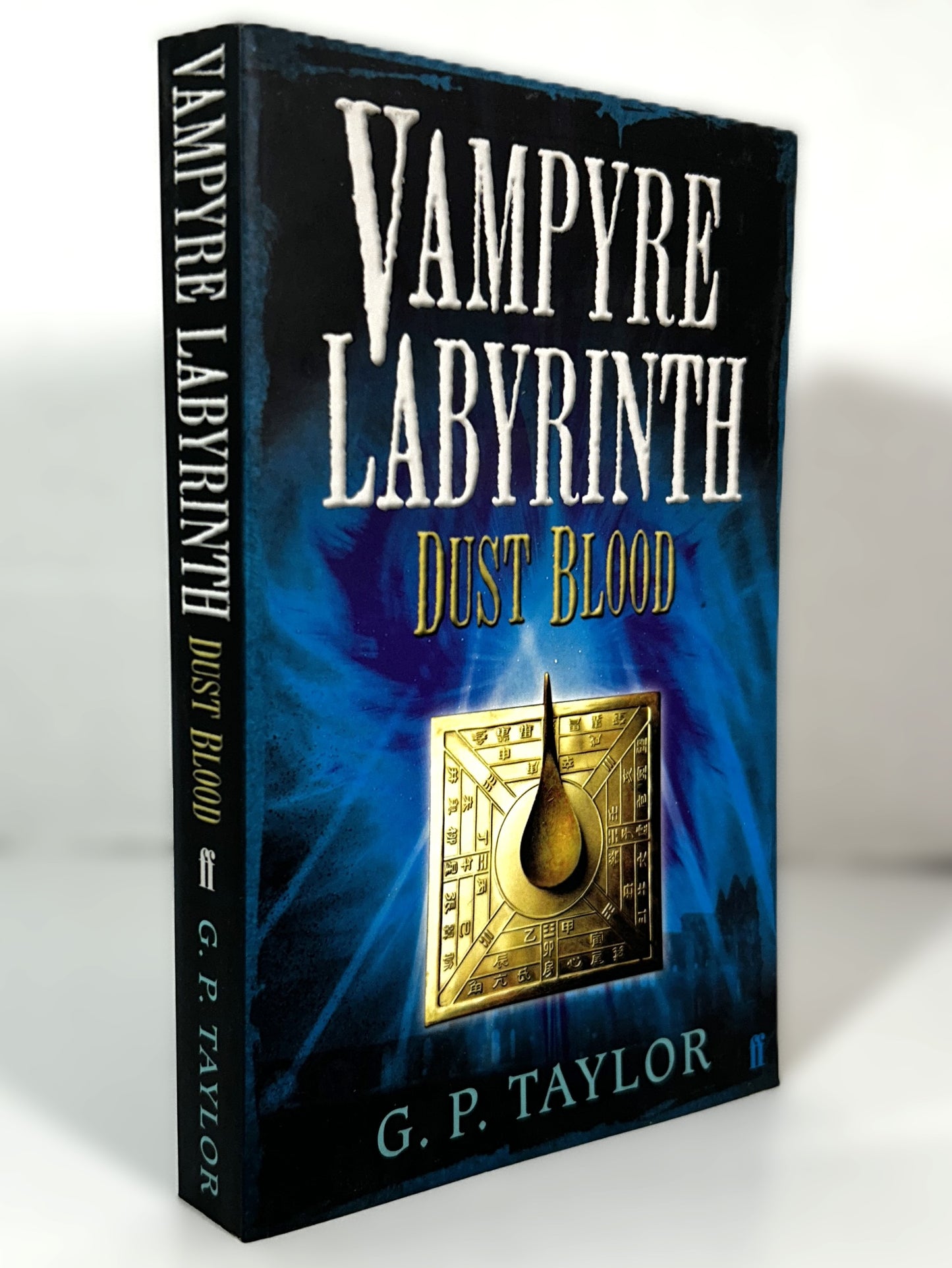 Vampyre Labyrinth: Dust Blood by GP Taylor 2011