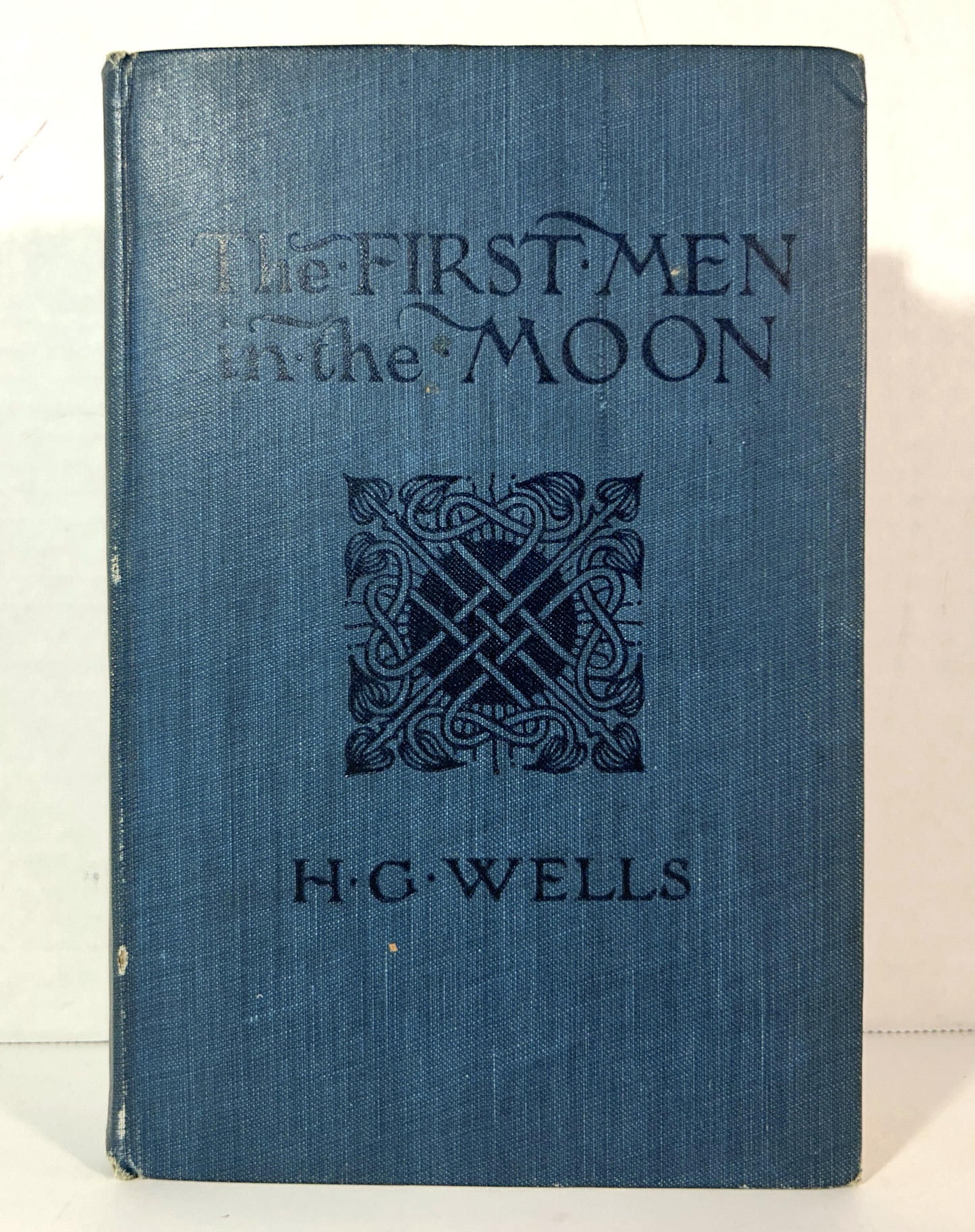 The First Men in the Moon by HG Wells 1901 George Newnes 1st Edition 2nd Binding