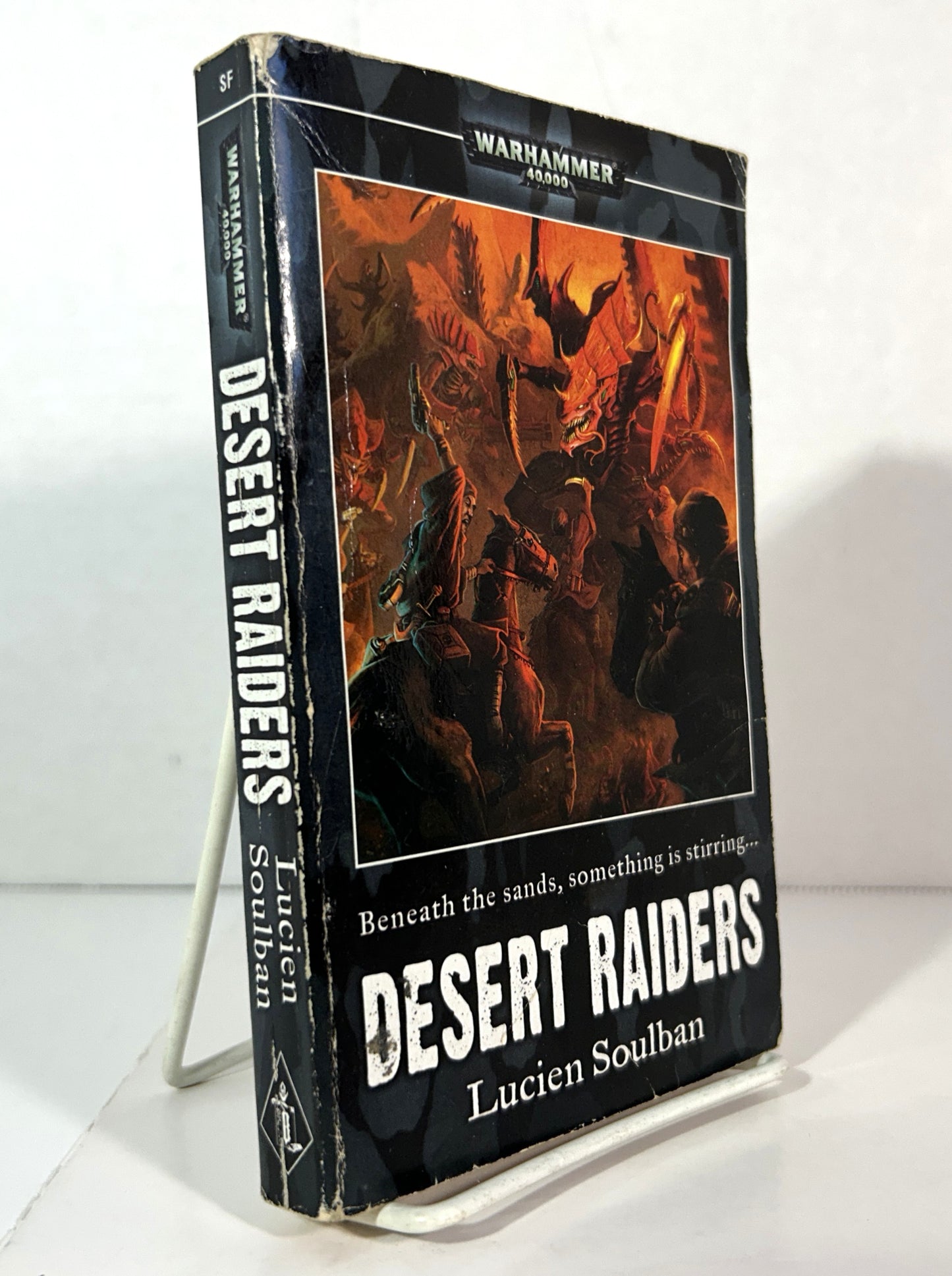 Warhammer 40000: Desert Raiders by Lucien Soulban 2007