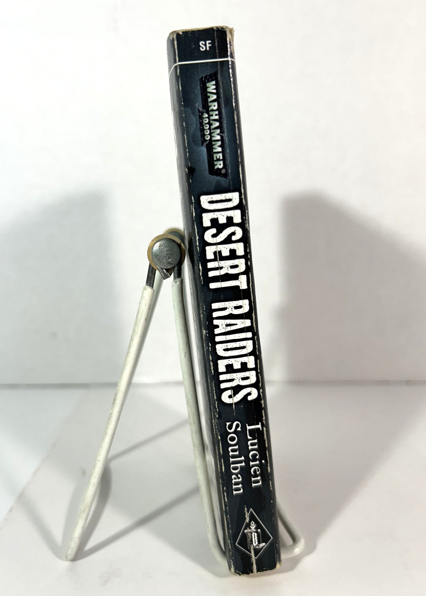 Warhammer 40000: Desert Raiders by Lucien Soulban 2007