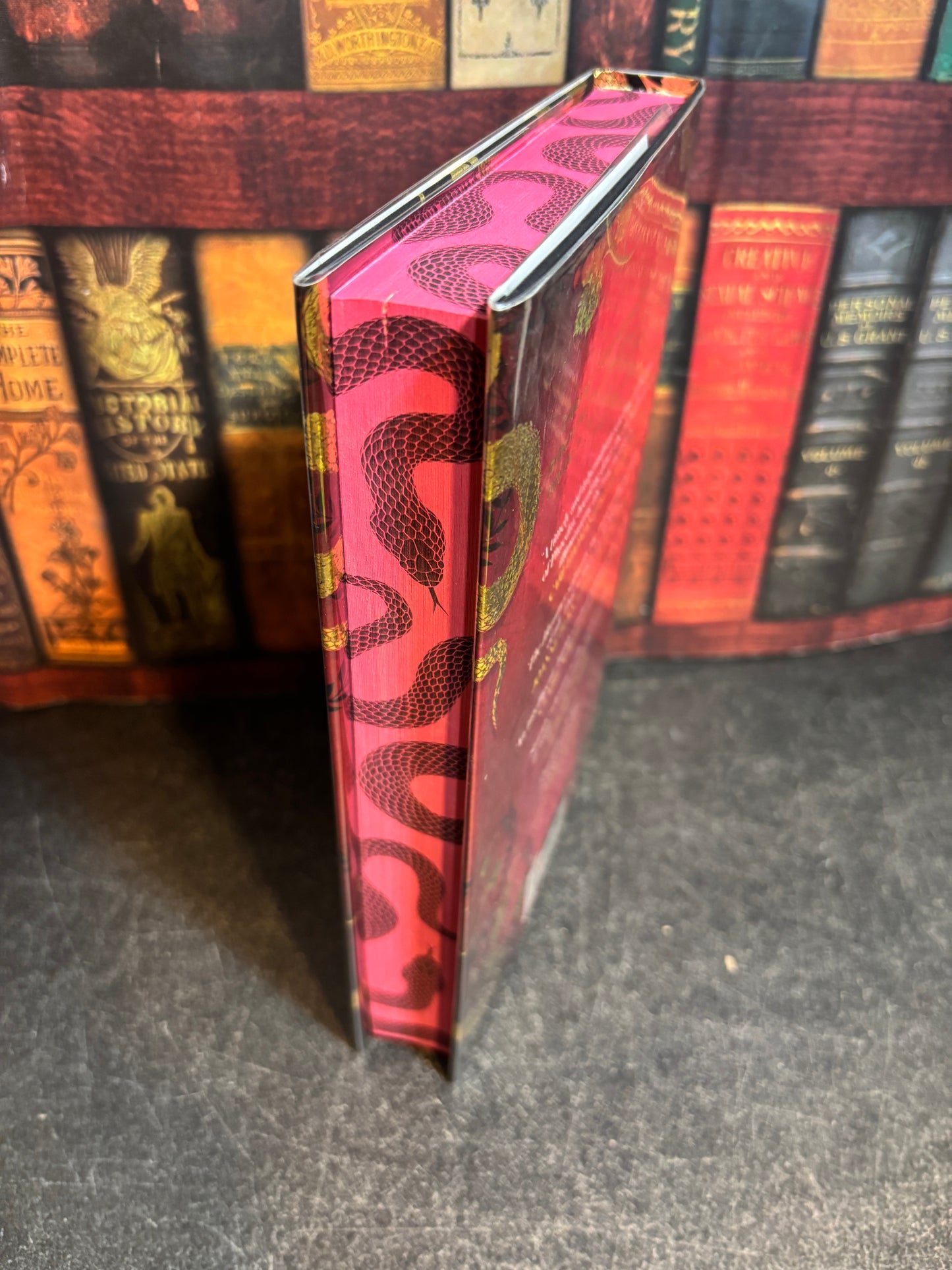 The Heroines by Laura Shepperson SIGNED & Numbered #1455/1500 1st Edition w/ Sprayed Edges