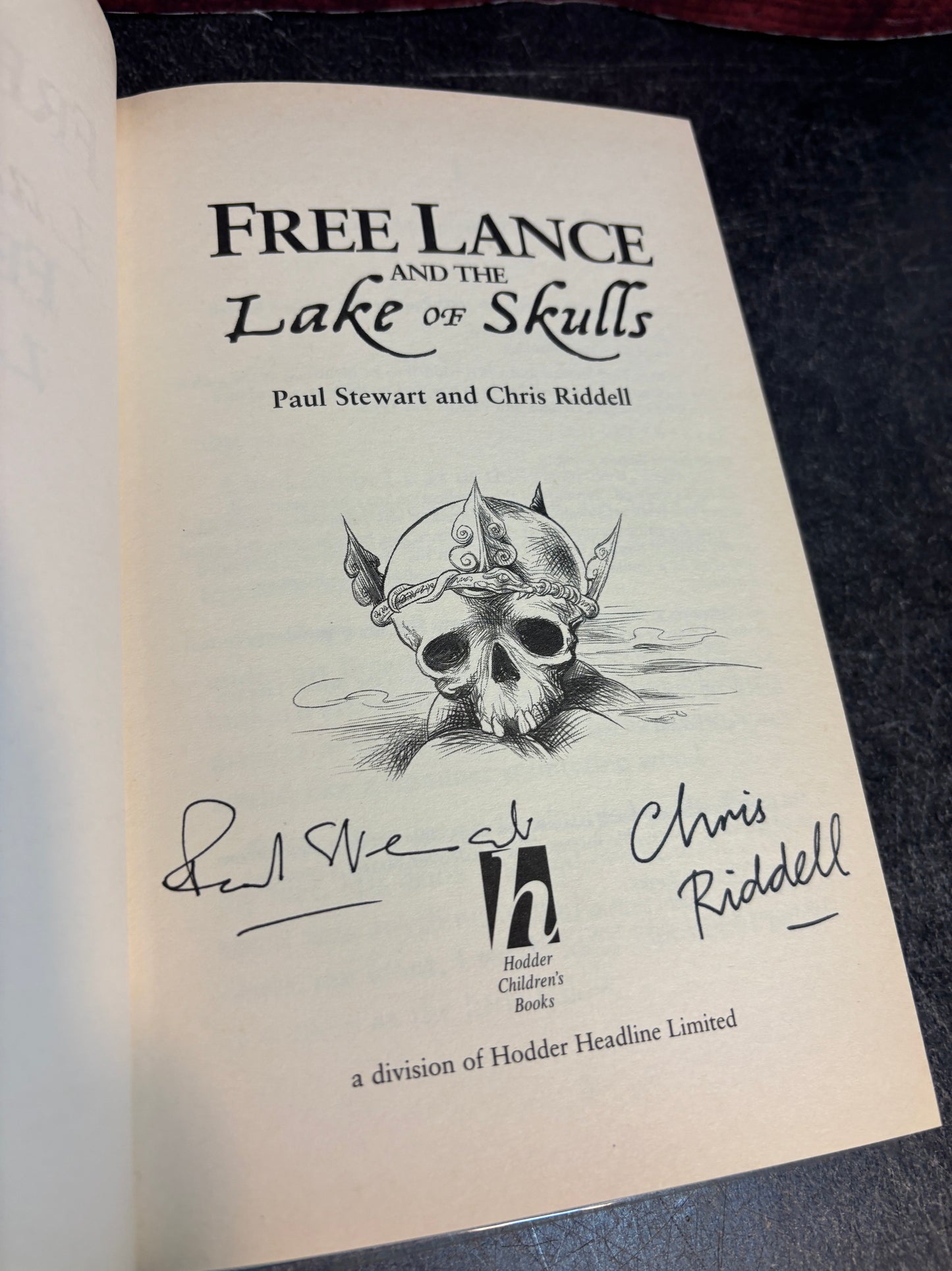 Free Lance and the Lake of Skulls by Paul Stewart Illustrated by Chris Riddell SIGNED 2x 1st Edition