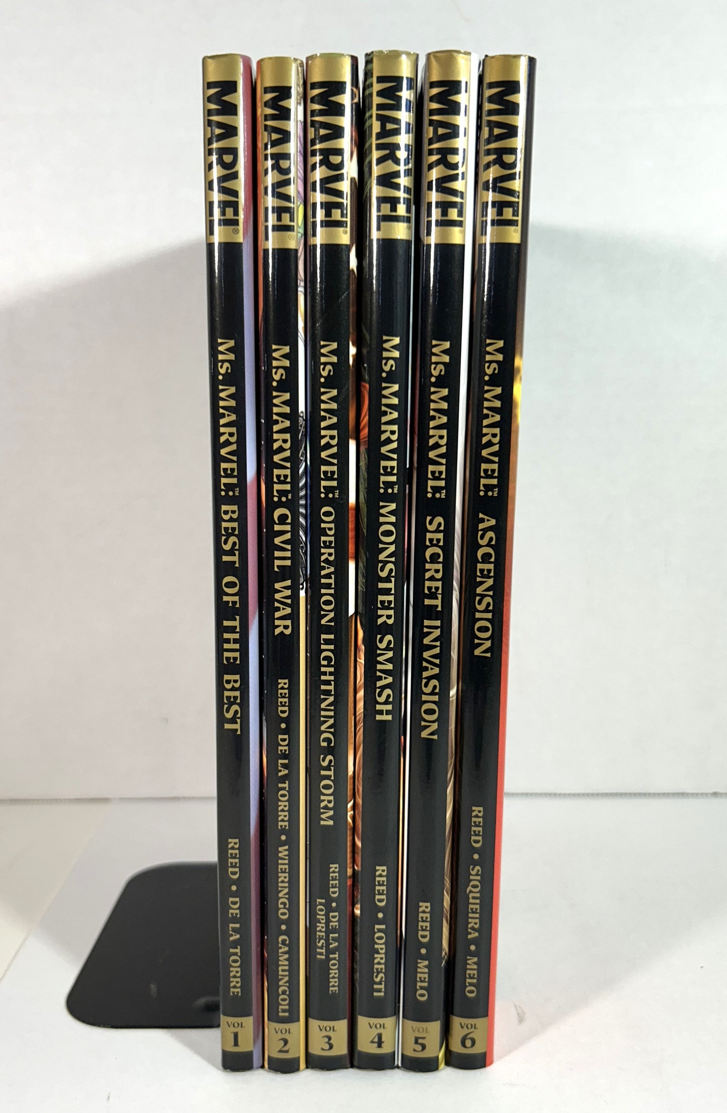 Marvel: Set of 6 Ms. Marvel 2006-2009 Premiere Editions